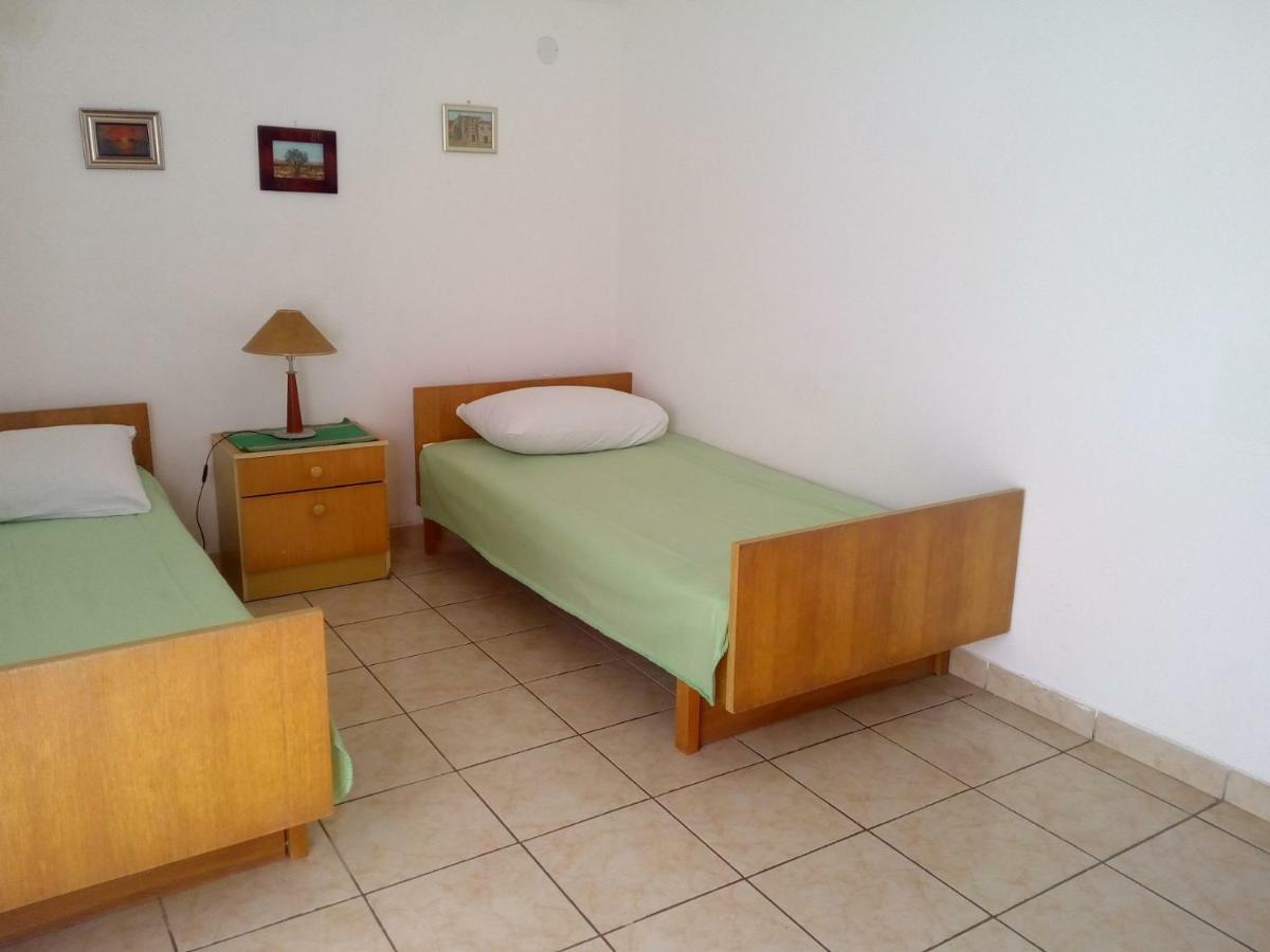 Apartments Luce-With Parking Nin Exterior foto